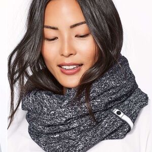 Lululemon Vinyasa grey Black yoga customizable lightweight stretch wrap shrug OS